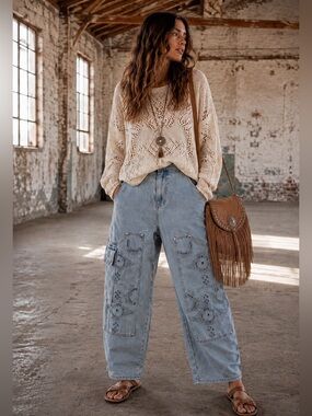 Blue B Collection Embroidered Barrel Leg Cargo Jeans | Boho Denim | Medium | NWT